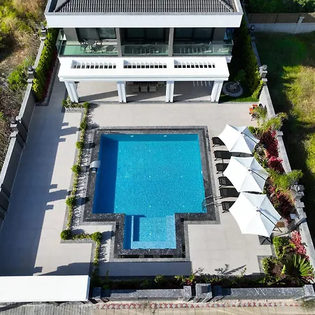 Edem Diamond Villa *